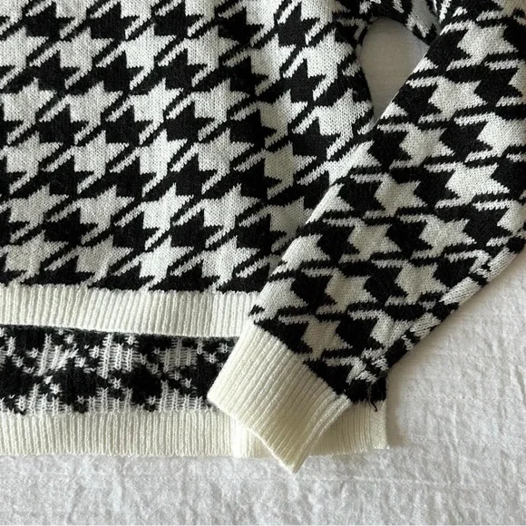 William Rast Hi-low black and white houndstooth sweater - Size XS - Picture 5 of 5